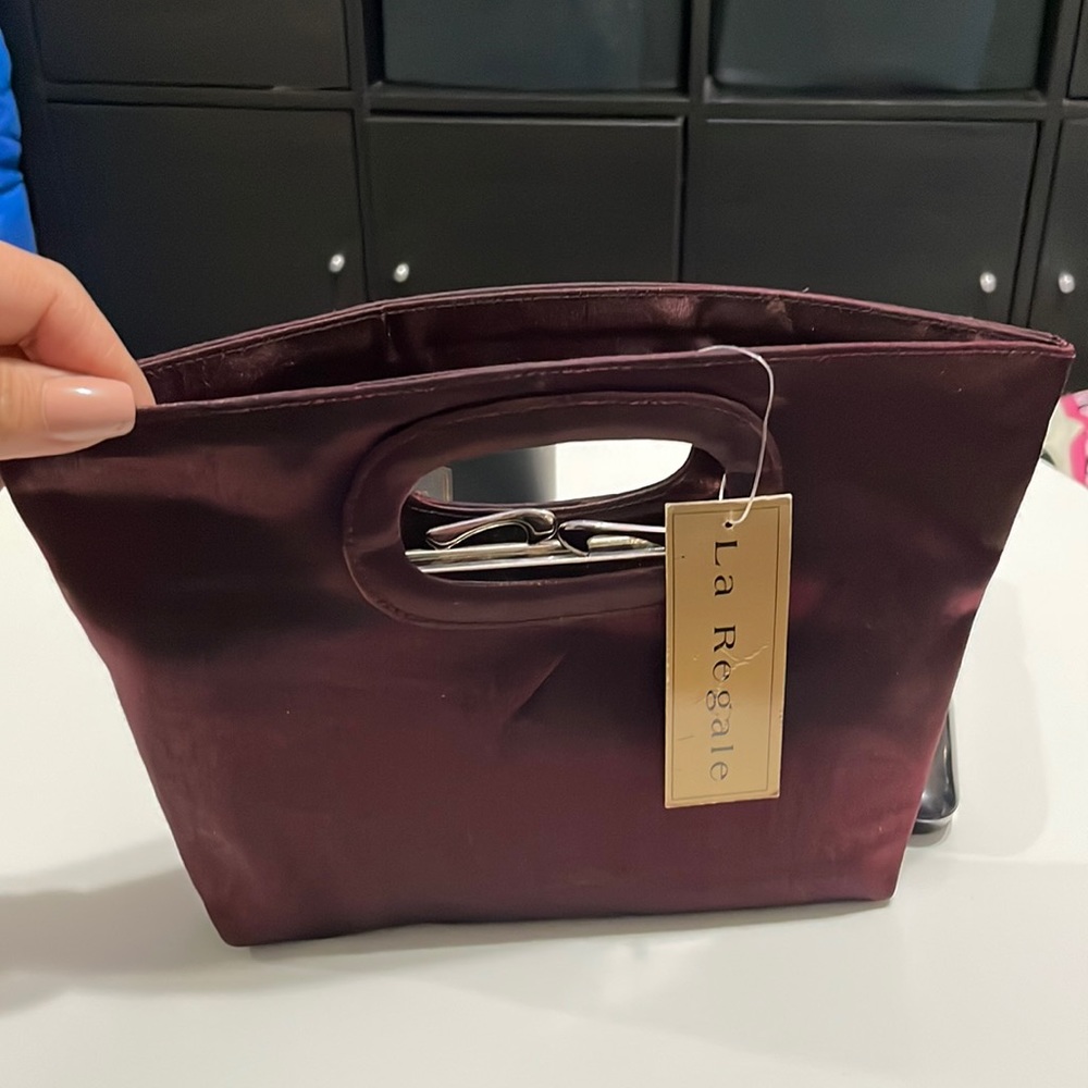 La regale small clutch
